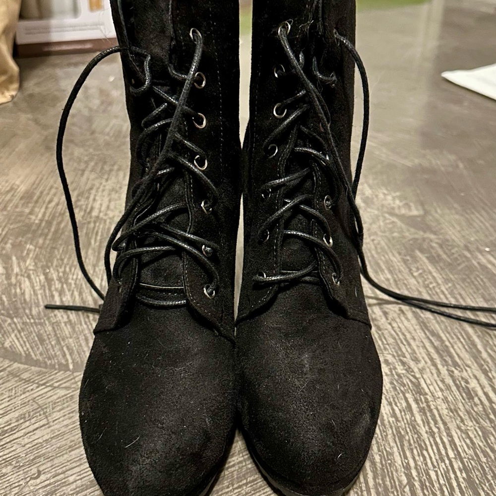 Black Lace-Up Women's Boots